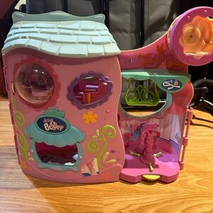 Littlest Pet Shop big playhouse